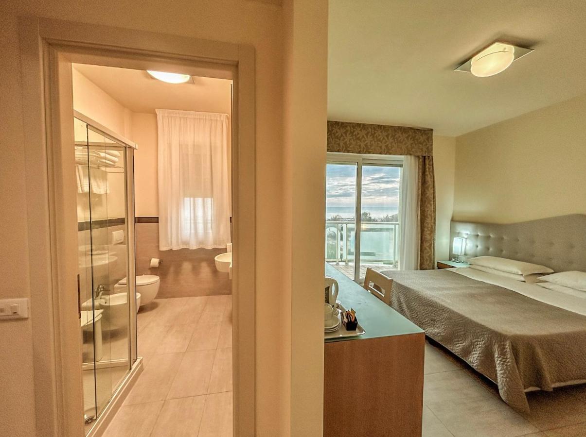 Hotel Adria Milano Marittima Exterior photo